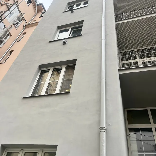 Oprava fasády ve světlíku, Praha — po opravě